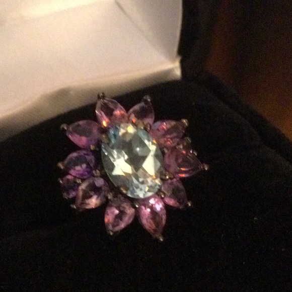 Splendid Genuine Blue Topaz & Amethyst Ring - Picture 5 of 14